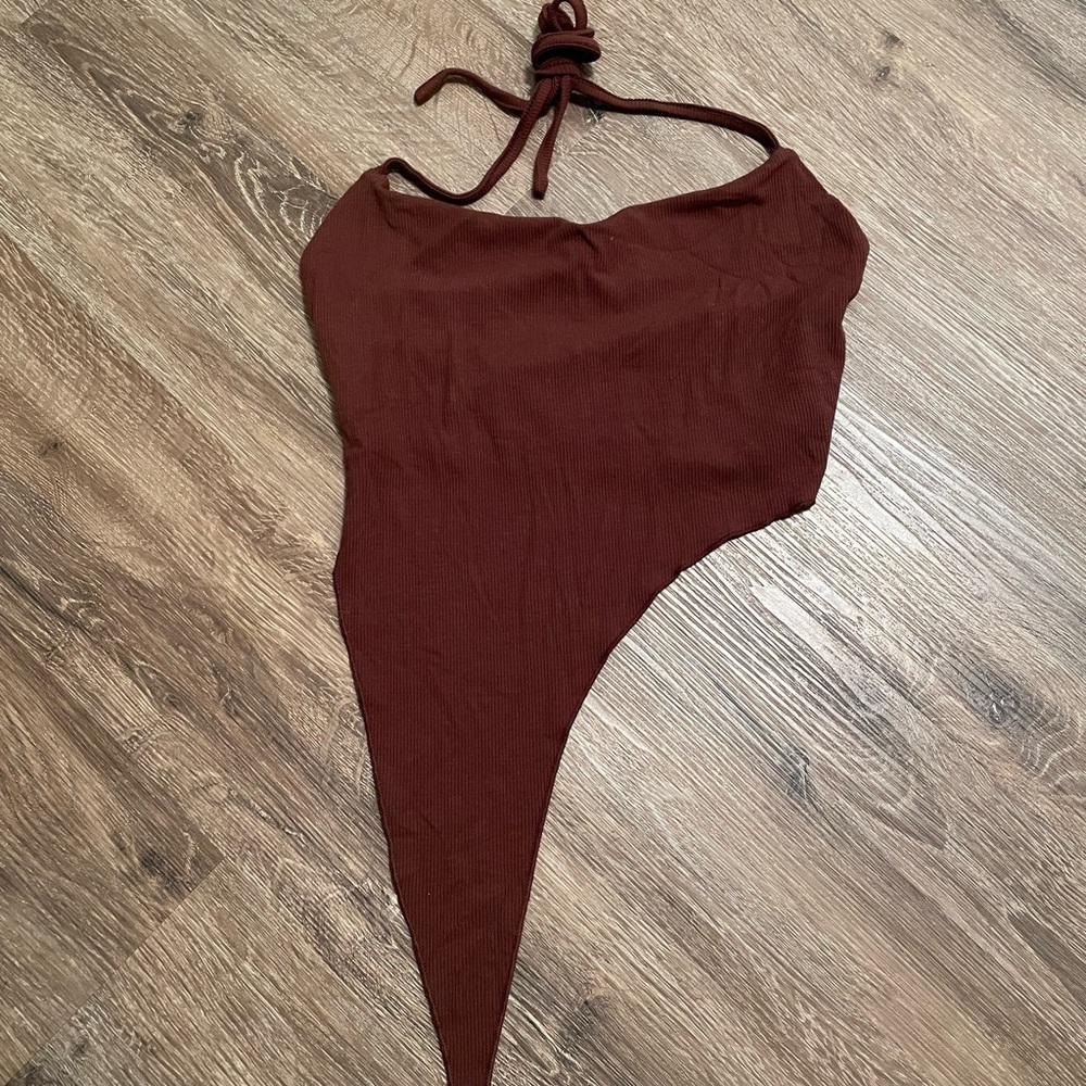 Halter, Asymmetrical going out top